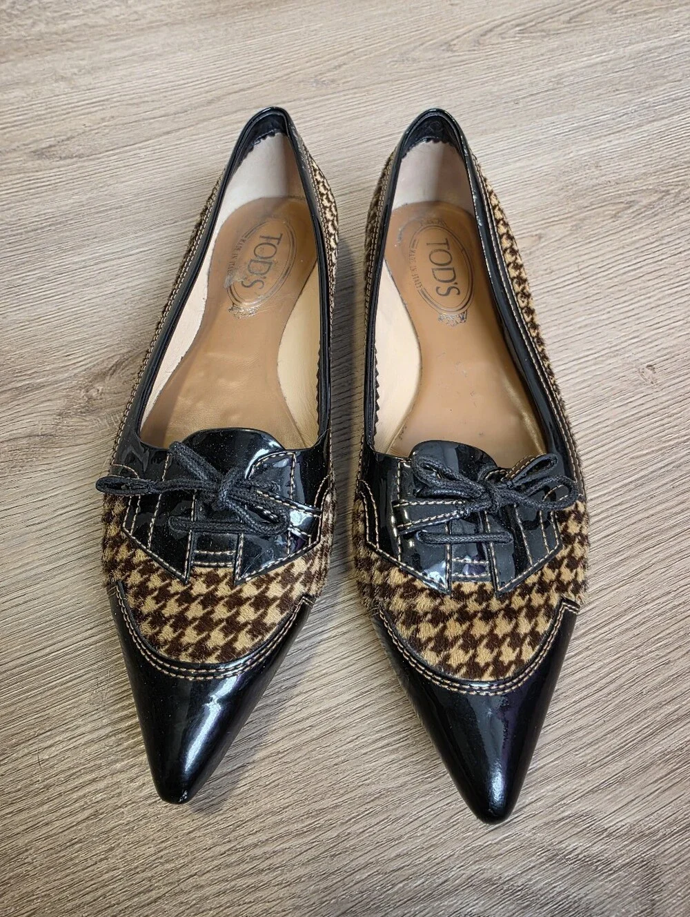 Tod’s | Women's Houndstooth Calf Hair & Patent Leather Pointed Toe Bow Flats